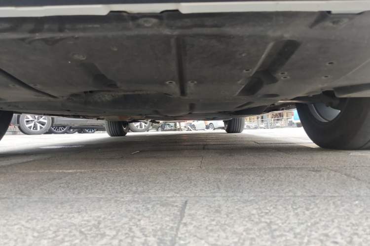 Used Toyota Granvia 2024 2.5L Hybrid Prestige PLUS Four-Wheel Drive Version Chassis Front