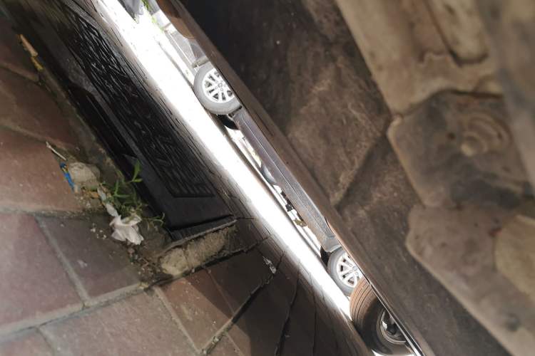 Used Toyota Granvia 2024 2.5L Hybrid Comfort Edition Chassis Front Left
