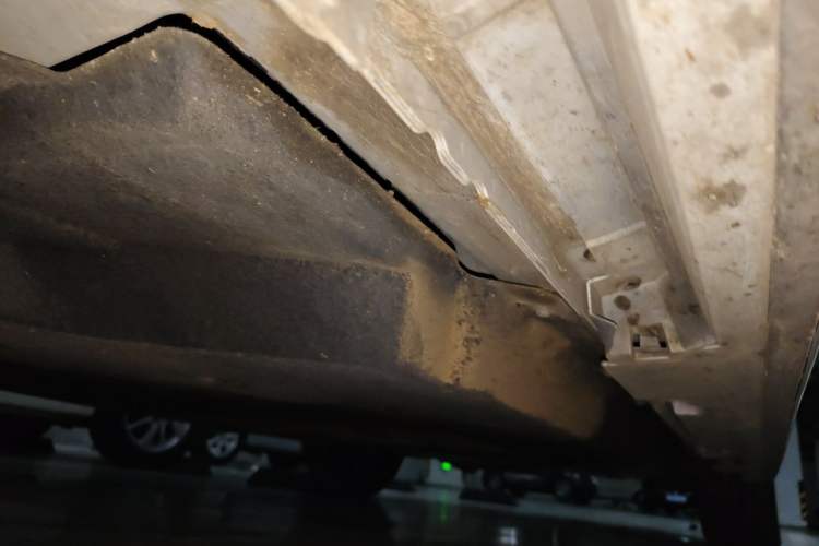 Used Toyota Granvia 2024 2.5L Hybrid Luxury Edition Chassis Front Left