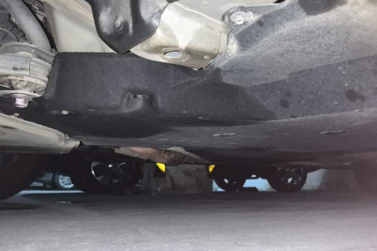 Used Toyota Granvia 2024 2.5L Hybrid Prestige PLUS Four-Wheel Drive Version Chassis Front Left