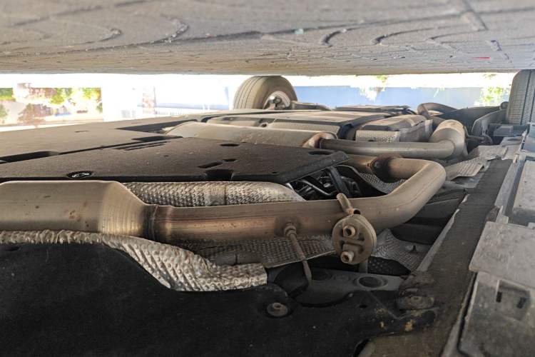 Used Toyota Granvia 2024 2.5L Hybrid Comfort Edition Chassis Front Right