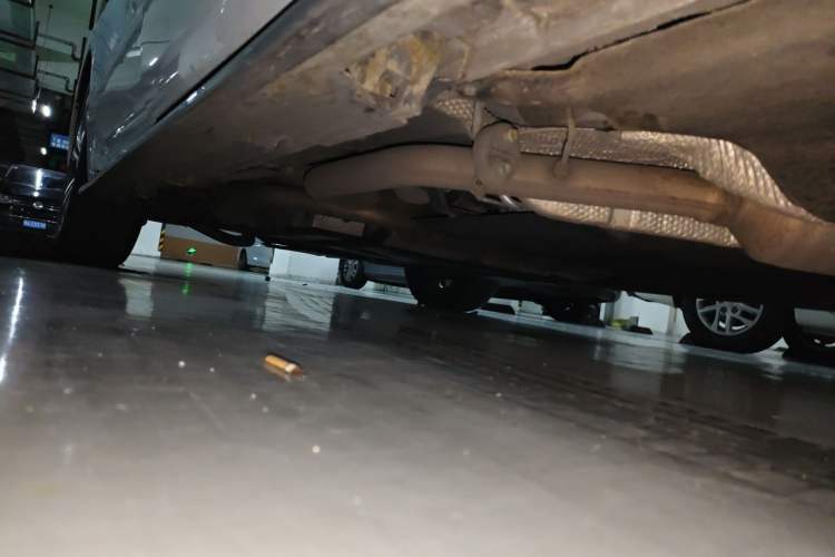 Used Toyota Granvia 2024 2.5L Hybrid Luxury Edition Chassis Front Right