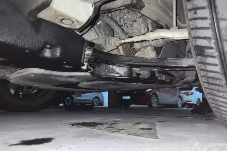 Used Toyota Granvia 2024 2.5L Hybrid Prestige PLUS Four-Wheel Drive Version Chassis Front Right