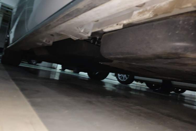 Used Toyota Granvia 2024 2.5L Hybrid Luxury Edition Chassis Rear Left