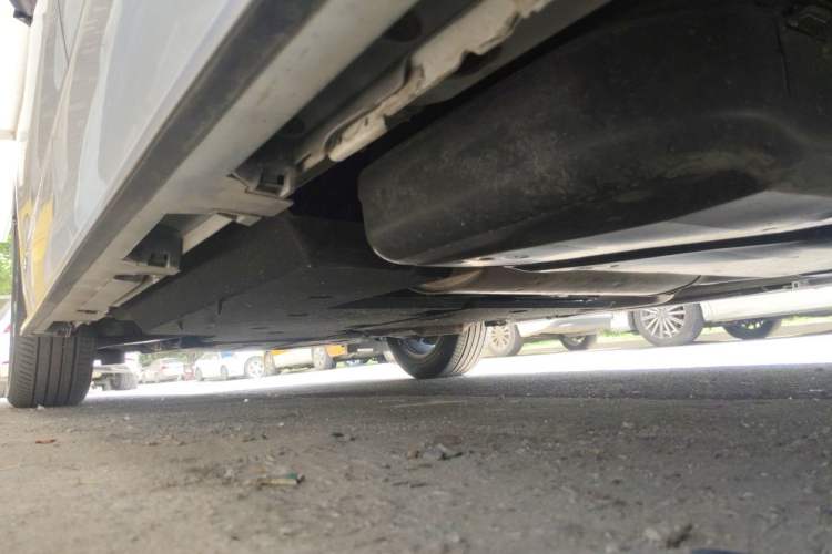 Used Toyota Granvia 2024 2.5L Hybrid Luxury Edition Chassis Rear Left