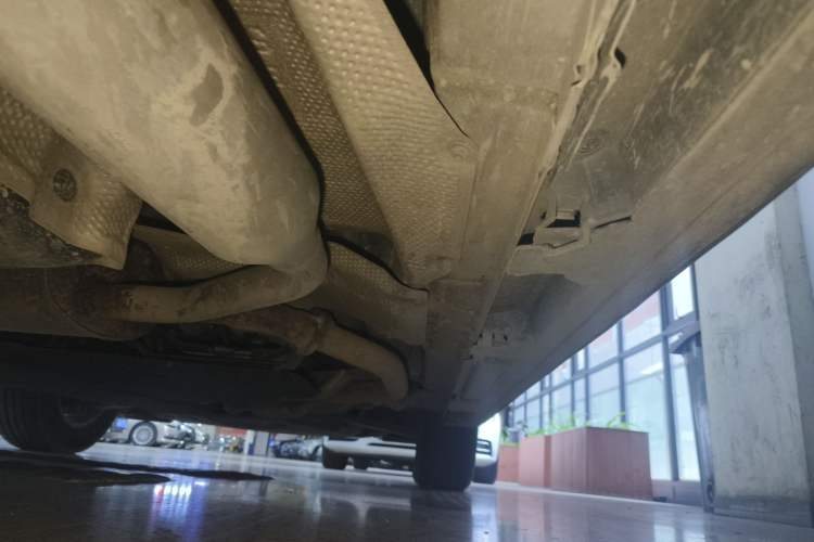Used Toyota Granvia 2024 2.5L Hybrid Comfort Edition Chassis Rear Right