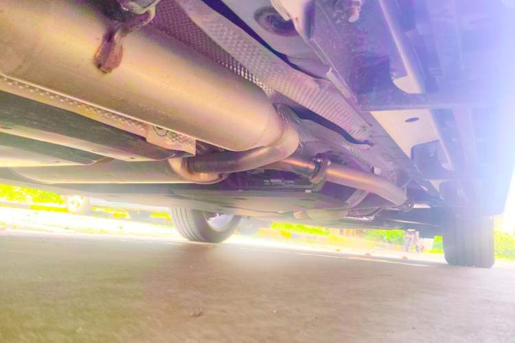 Used Toyota Granvia 2024 2.5L Hybrid Prestige ULTRA Edition Chassis Rear Right