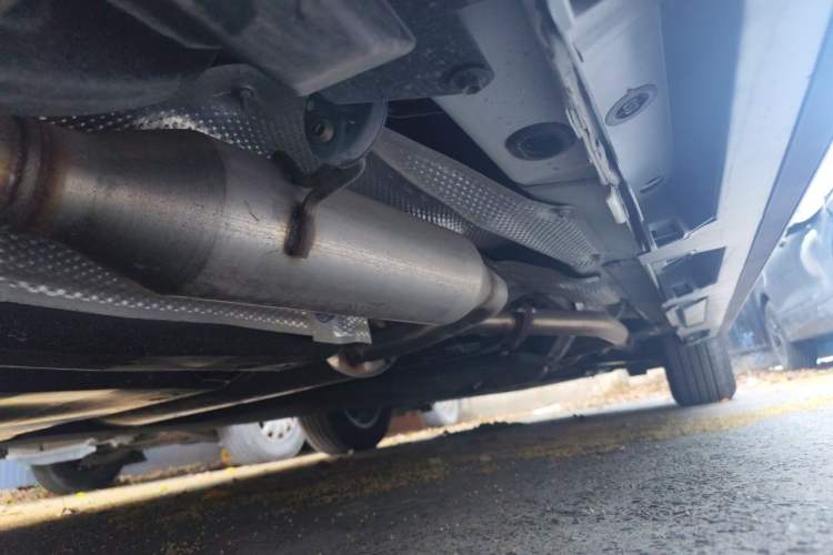 Used Toyota Granvia 2024 2.5L Hybrid Comfort Edition Chassis Rear Right