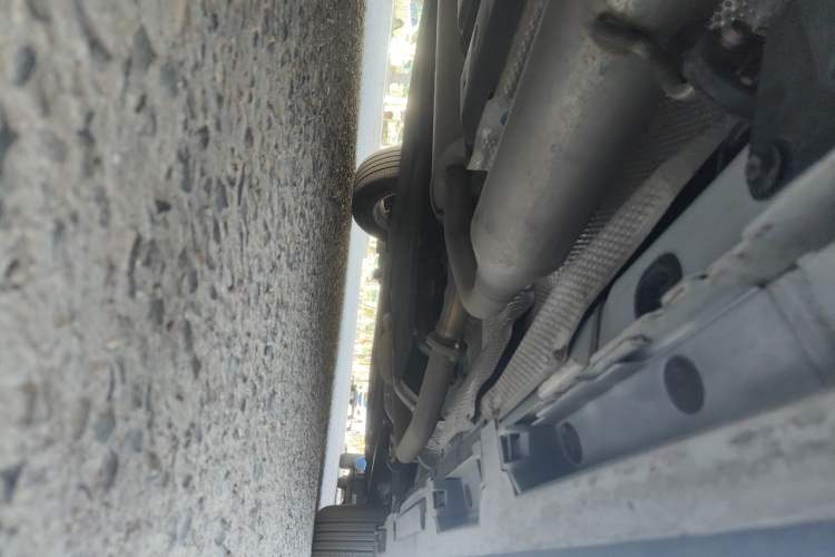 Used Toyota Granvia 2024 2.5L Hybrid Comfort Edition Chassis Rear Right