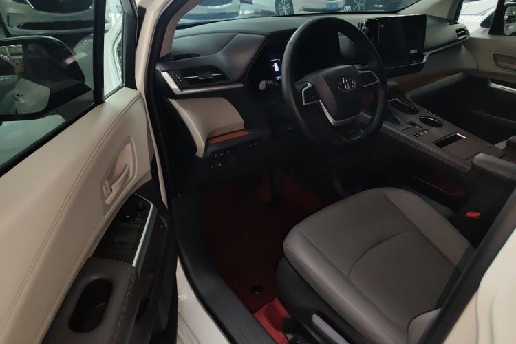 Used Toyota Granvia 2024 2.5L Hybrid Comfort Edition Driver Seat