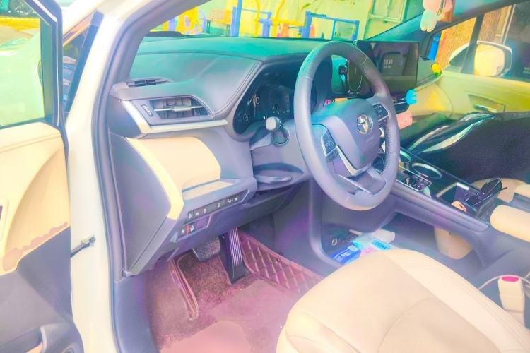 Used Toyota Granvia 2024 2.5L Hybrid Prestige ULTRA Edition Driver Seat