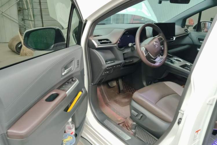 Used Toyota Granvia 2024 2.5L Hybrid Prestige PLUS Four-Wheel Drive Version Driver Seat