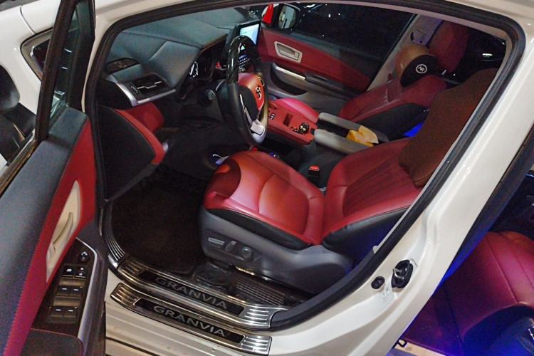 Used Toyota Granvia 2024 2.5L Hybrid Comfort Edition Driver Seat