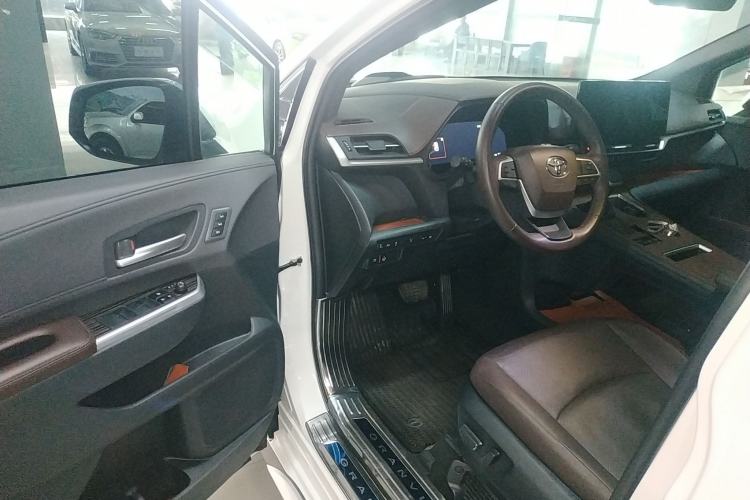 Used Toyota Granvia 2024 2.5L Hybrid Prestige PLUS Four-Wheel Drive Version Driver Seat