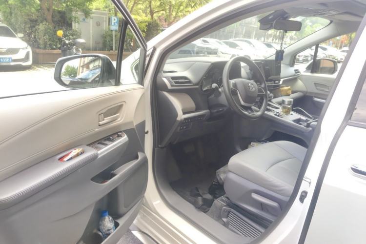 Used Toyota Granvia 2024 2.5L Hybrid Comfort Edition Driver Seat