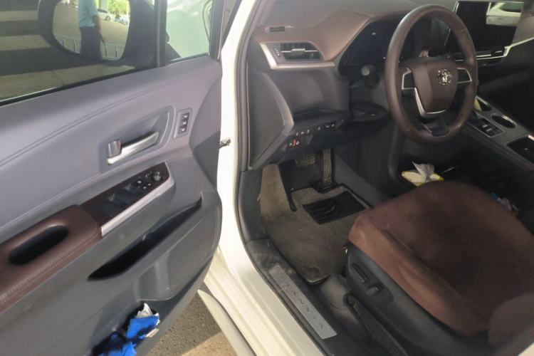 Used Toyota Granvia 2024 2.5L Hybrid Prestige PLUS Four-Wheel Drive Version Driver Seat