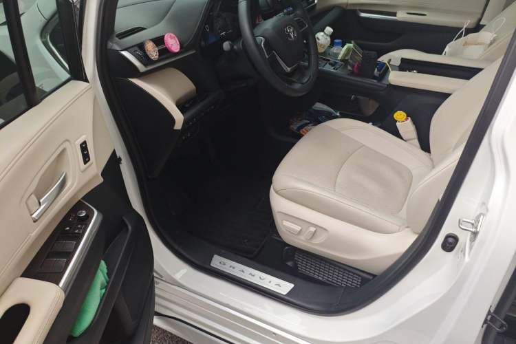 Used Toyota Granvia 2024 2.5L Hybrid Prestige ULTRA Edition Driver Seat