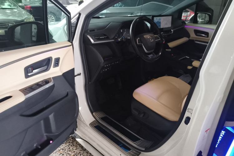 Used Toyota Granvia 2024 2.5L Hybrid Prestige PLUS Four-Wheel Drive Version Driver Seat