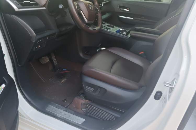 Used Toyota Granvia 2024 2.5L Hybrid Prestige PLUS Four-Wheel Drive Version Driver Seat