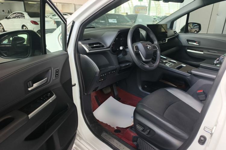Used Toyota Granvia 2024 2.5L Hybrid Prestige PLUS Edition Driver Seat