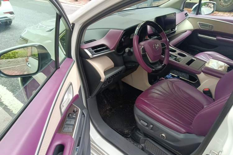 Used Toyota Granvia 2024 2.5L Hybrid Comfort Edition Driver Seat