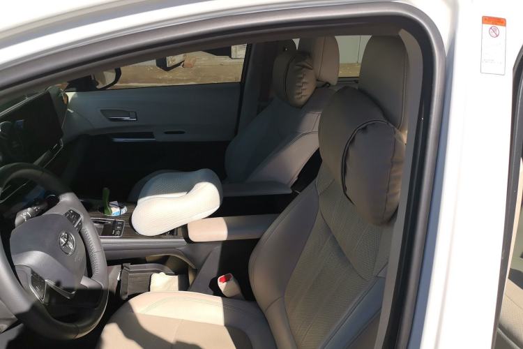 Used Toyota Granvia 2024 2.5L Hybrid Prestige ULTRA Edition Driver Seat
