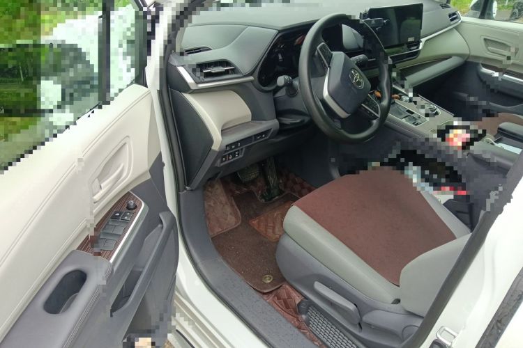 Used Toyota Granvia 2024 2.5L Hybrid Comfort Edition Driver Seat