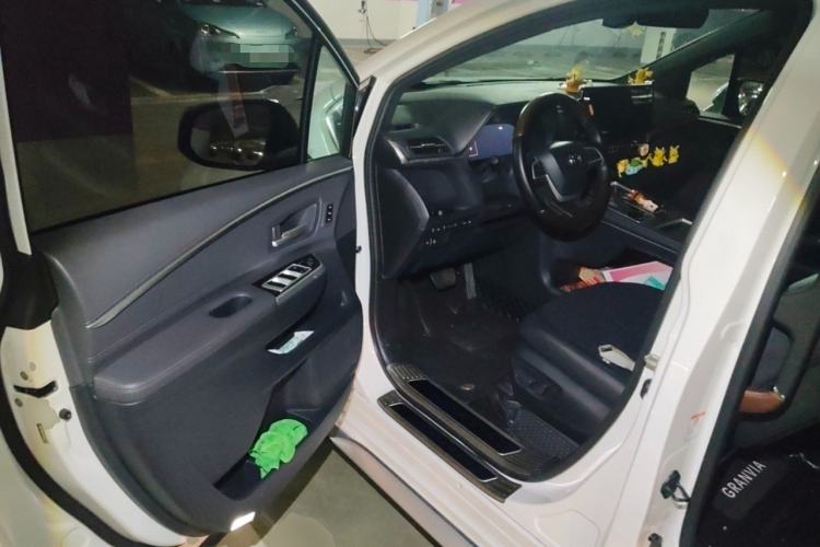 Used Toyota Granvia 2024 2.5L Hybrid Prestige PLUS Four-Wheel Drive Version Driver Seat