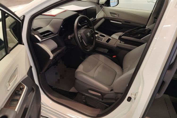 Used Toyota Granvia 2024 2.5L Hybrid Comfort Edition Driver Seat
