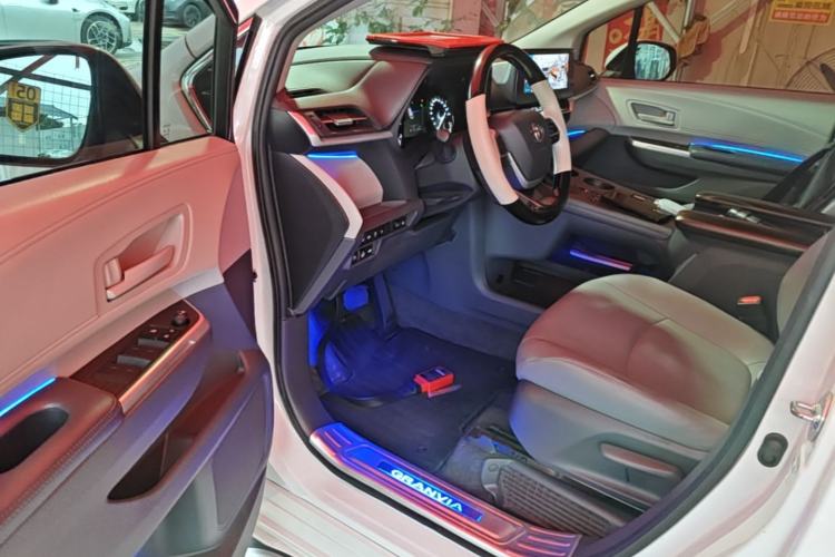 Used Toyota Granvia 2024 2.5L Hybrid Comfort Edition Driver Seat