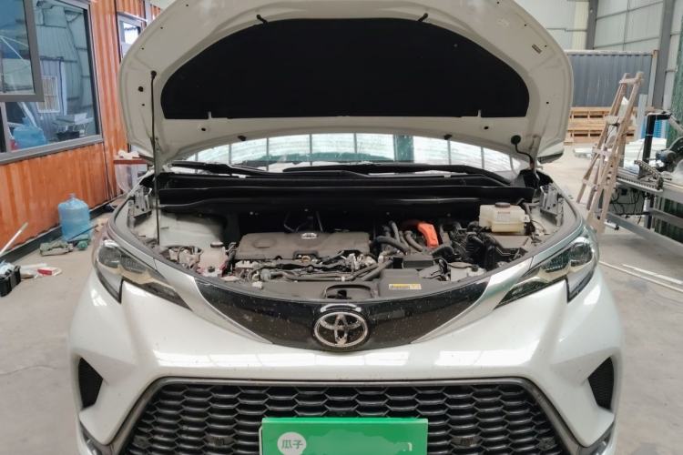 Used Toyota Granvia 2024 2.5L Hybrid Prestige PLUS Four-Wheel Drive Version Engine Bay