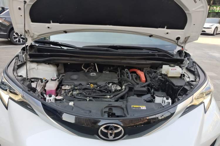 Used Toyota Granvia 2024 2.5L Hybrid Prestige PLUS Four-Wheel Drive Version Engine Bay
