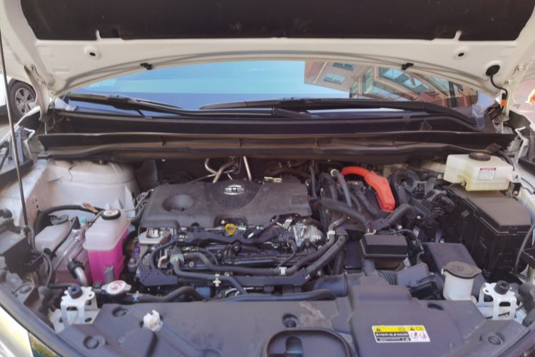 Used Toyota Granvia 2024 2.5L Hybrid Prestige PLUS Four-Wheel Drive Version Engine Bay