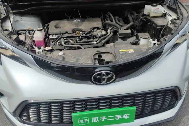 Used Toyota Granvia 2024 2.5L Hybrid Luxury Edition Engine Bay