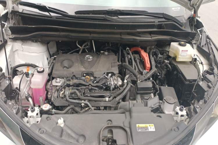 Used Toyota Granvia 2024 2.5L Hybrid Prestige PLUS Four-Wheel Drive Version Engine Bay