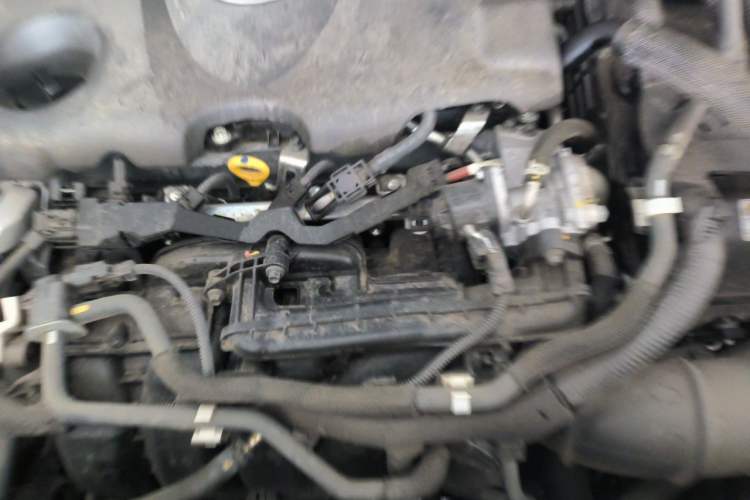 Used Toyota Granvia 2024 2.5L Hybrid Prestige PLUS Four-Wheel Drive Version Engine Bay
