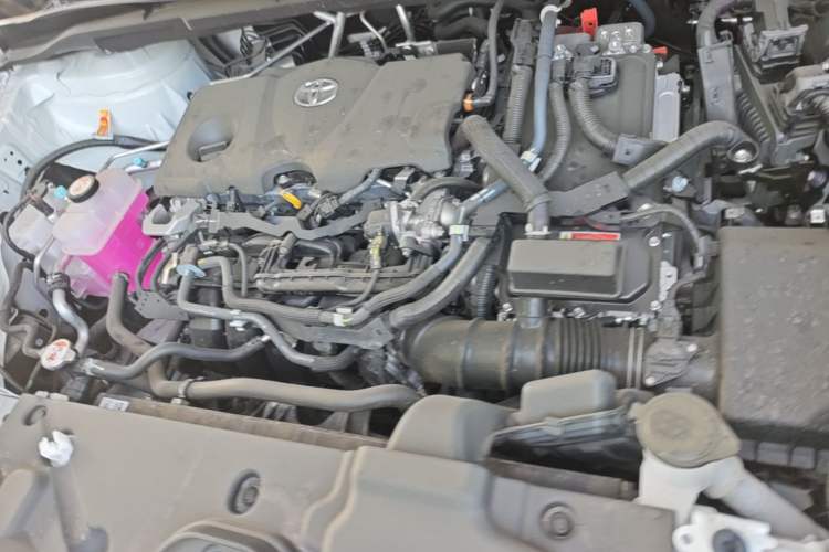 Used Toyota Granvia 2024 2.5L Hybrid Luxury Edition Engine Bay