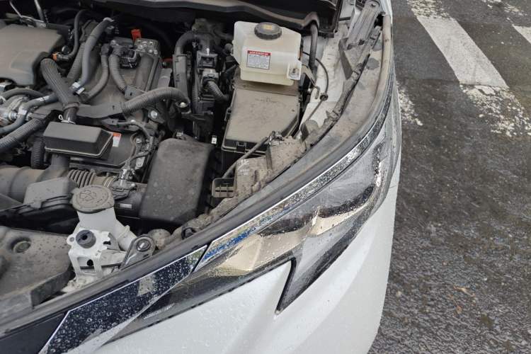 Used Toyota Granvia 2024 2.5L Hybrid Comfort Edition Engine Bay Left