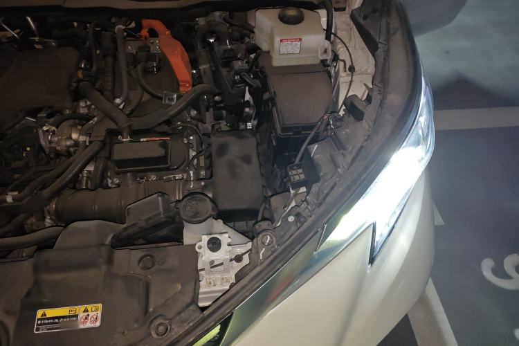 Used Toyota Granvia 2024 2.5L Hybrid Prestige PLUS Four-Wheel Drive Version Engine Bay Left