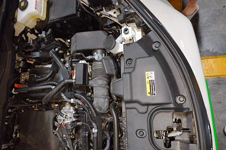 Used Toyota Granvia 2024 2.5L Hybrid Comfort Edition Engine Bay Left