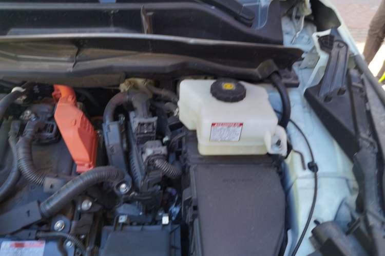 Used Toyota Granvia 2024 2.5L Hybrid Prestige PLUS Four-Wheel Drive Version Engine Bay Left