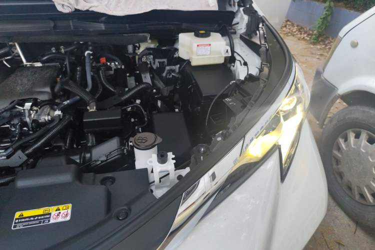 Used Toyota Granvia 2024 2.5L Hybrid Comfort Edition Engine Bay Left