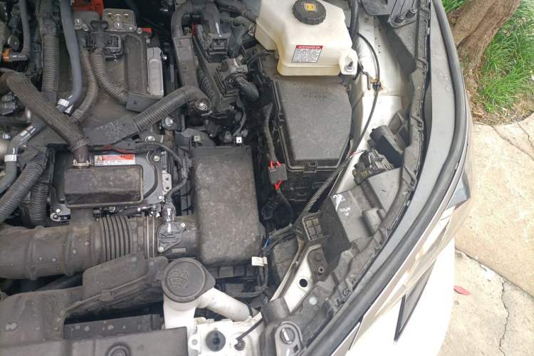 Used Toyota Granvia 2024 2.5L Hybrid Prestige PLUS Edition Engine Bay Left