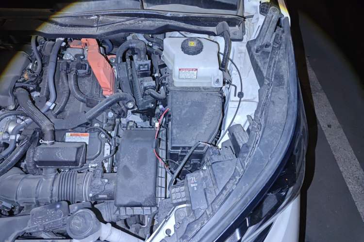 Used Toyota Granvia 2024 2.5L Hybrid Prestige PLUS Four-Wheel Drive Version Engine Bay Left