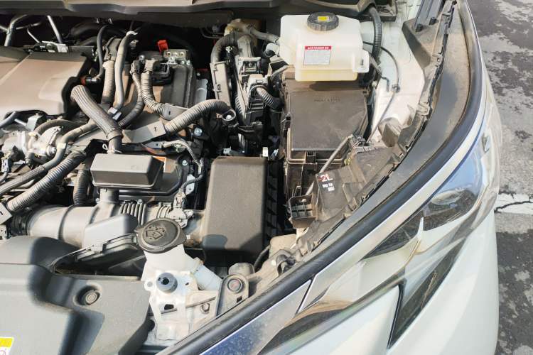 Used Toyota Granvia 2024 2.5L Hybrid Prestige PLUS Edition Engine Bay Left