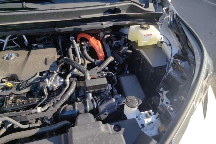 Used Toyota Granvia 2024 2.5L Hybrid Prestige PLUS Four-Wheel Drive Version Engine Bay Left
