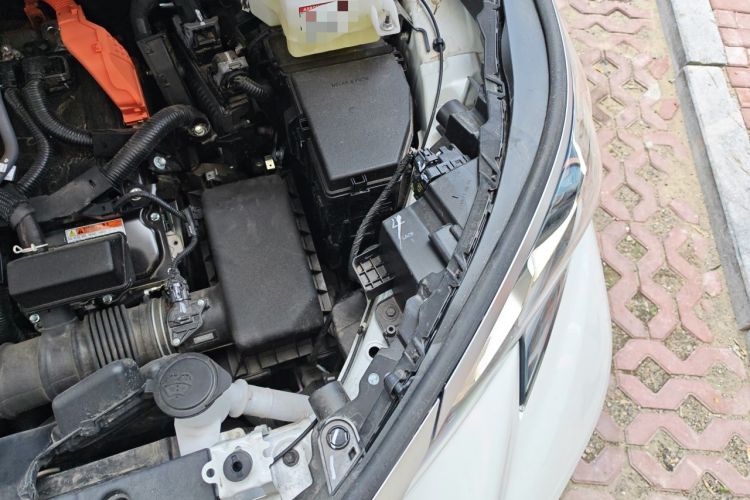 Used Toyota Granvia 2024 2.5L Hybrid Prestige PLUS Four-Wheel Drive Version Engine Bay Left
