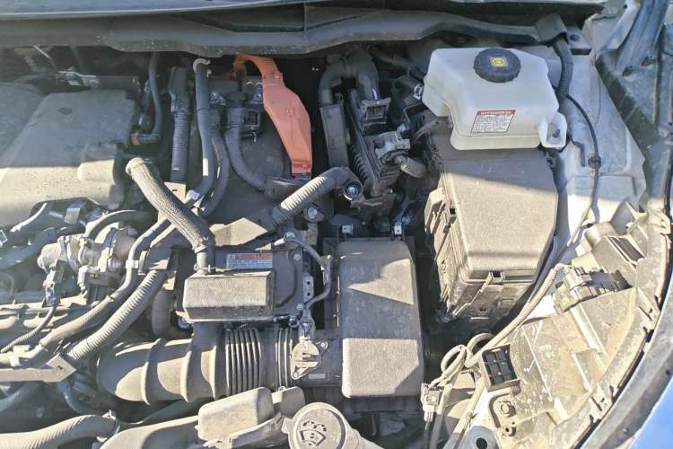 Used Toyota Granvia 2024 2.5L Hybrid Prestige PLUS Four-Wheel Drive Version Engine Bay Left