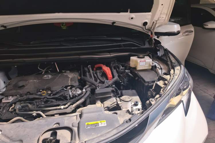 Used Toyota Granvia 2024 2.5L Hybrid Prestige PLUS Four-Wheel Drive Version Engine Bay Left