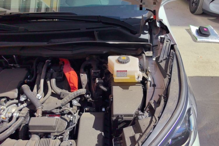 Used Toyota Granvia 2024 2.5L Hybrid Prestige PLUS Four-Wheel Drive Version Engine Bay Left